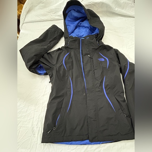 The North Face Winter Two-in-One Jacket, Size M - Picture 3 of 16